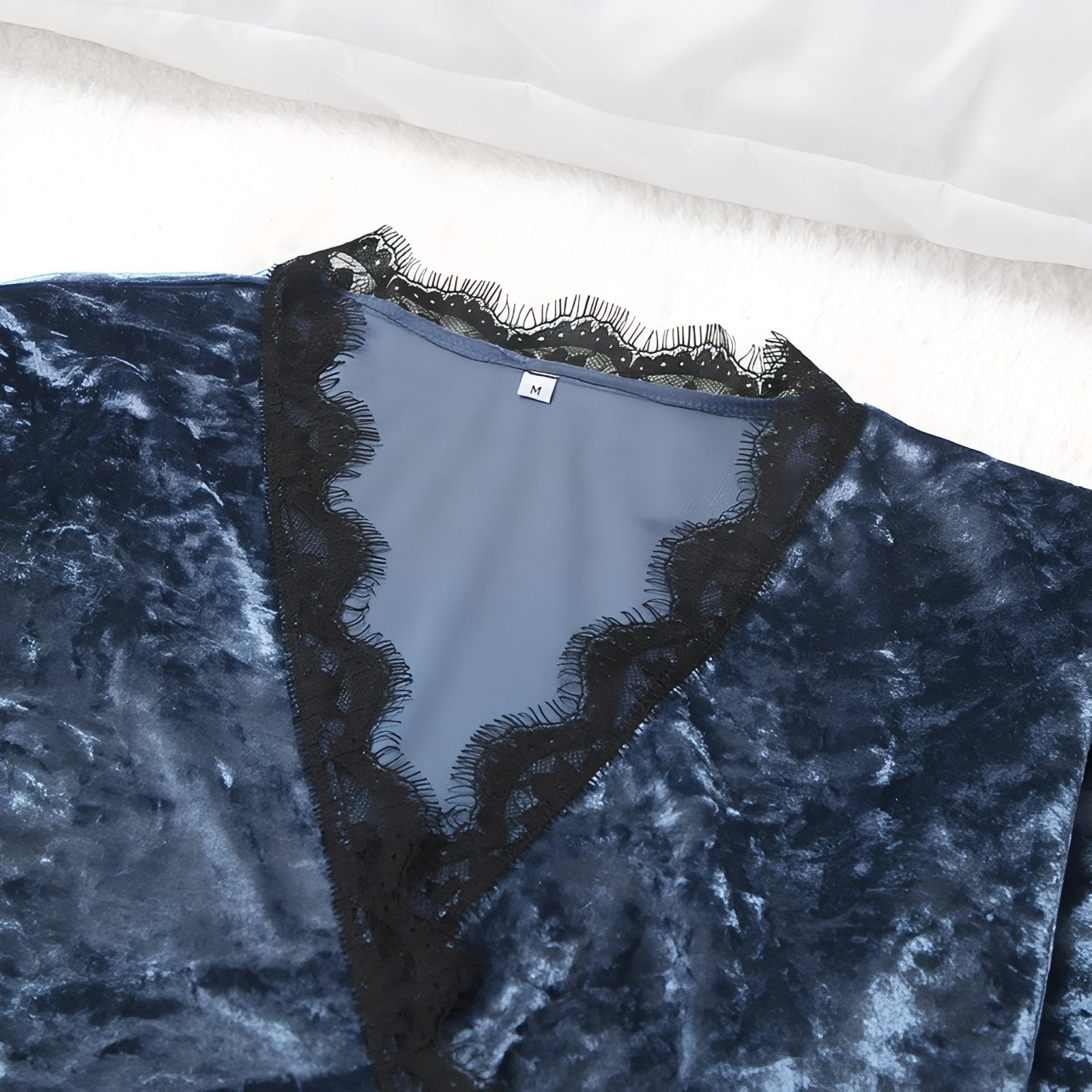 Peignoir Velours et Dentelle 